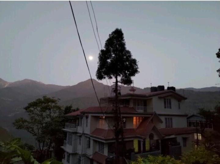Homestay Ronglyang Near Mg Road Gangtok