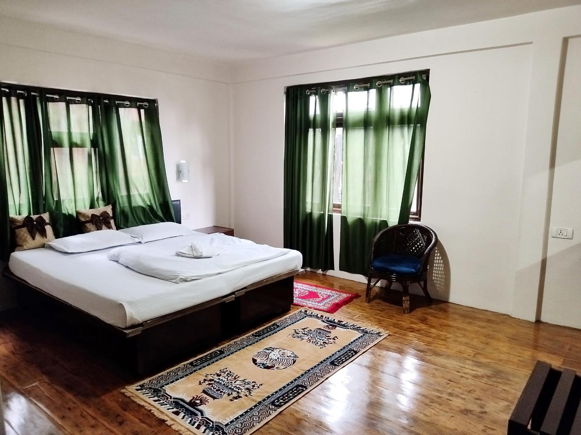 Hotel Bamboo Grove