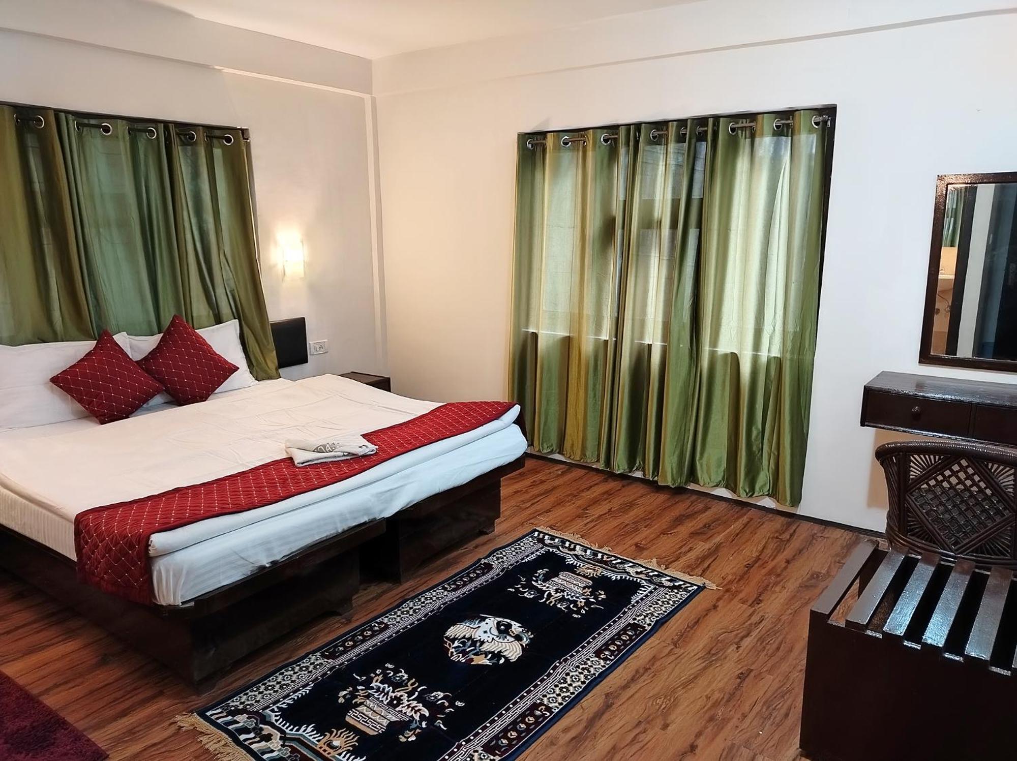 Hotel Bamboo Grove