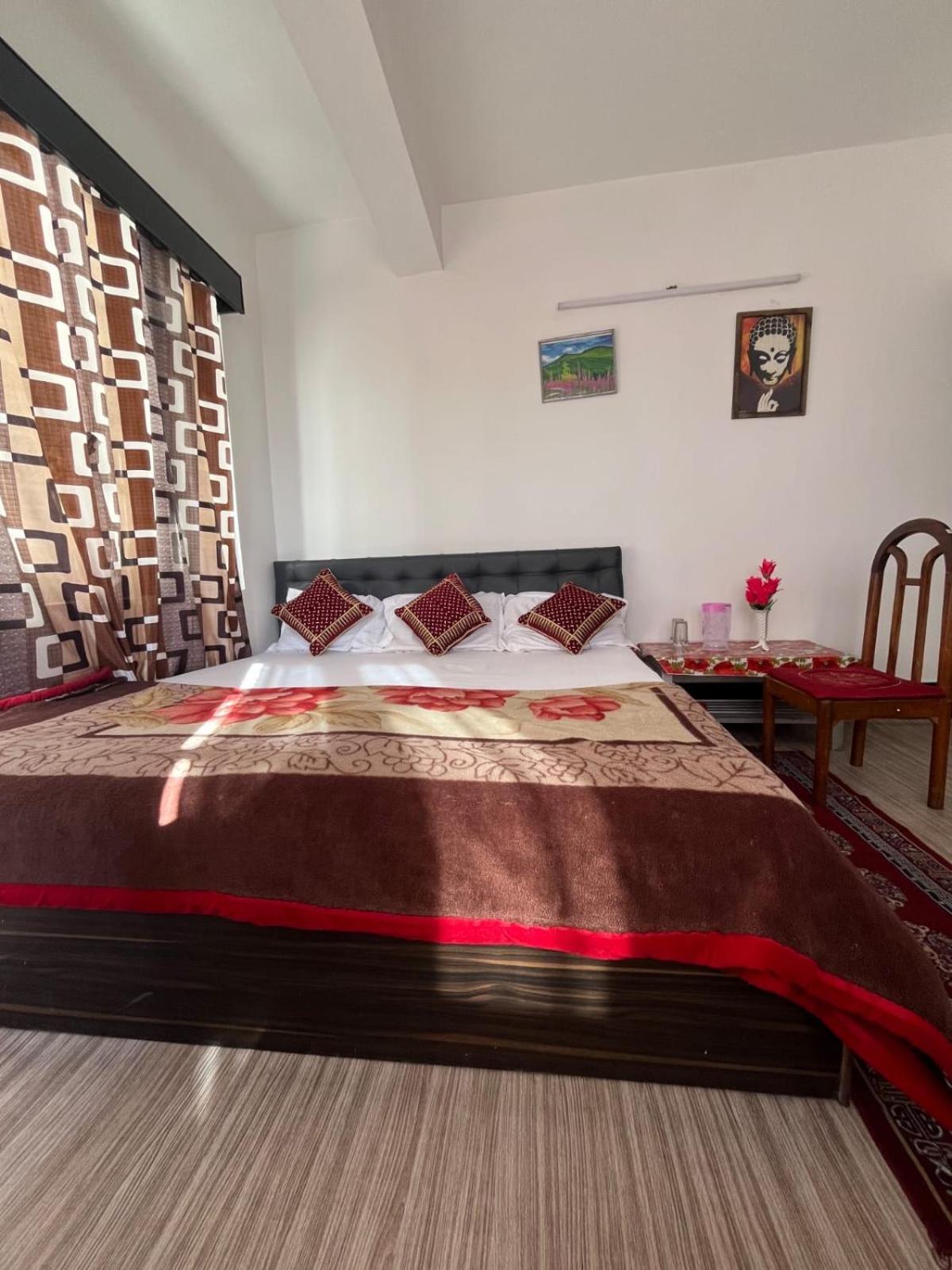 The Oasis & Restaurant Hotel Gangtok