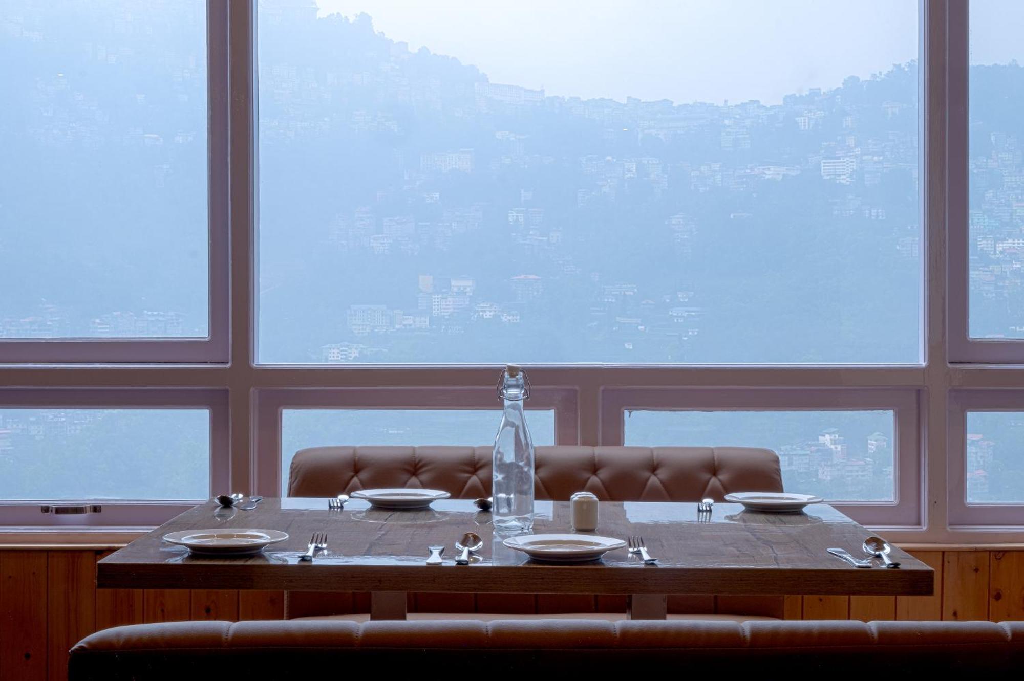 Hotel Treenz