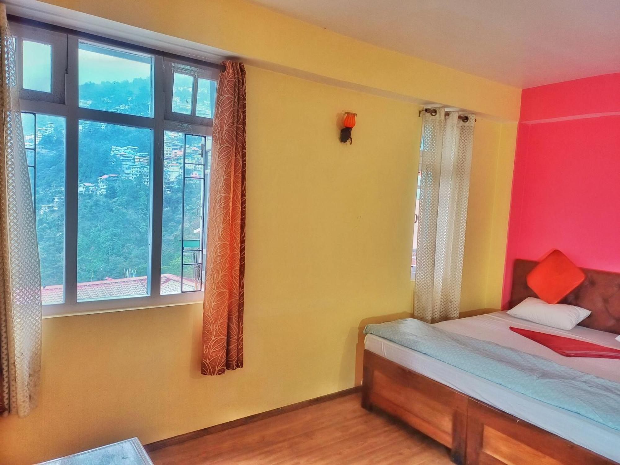 Hotel Sky View 3*