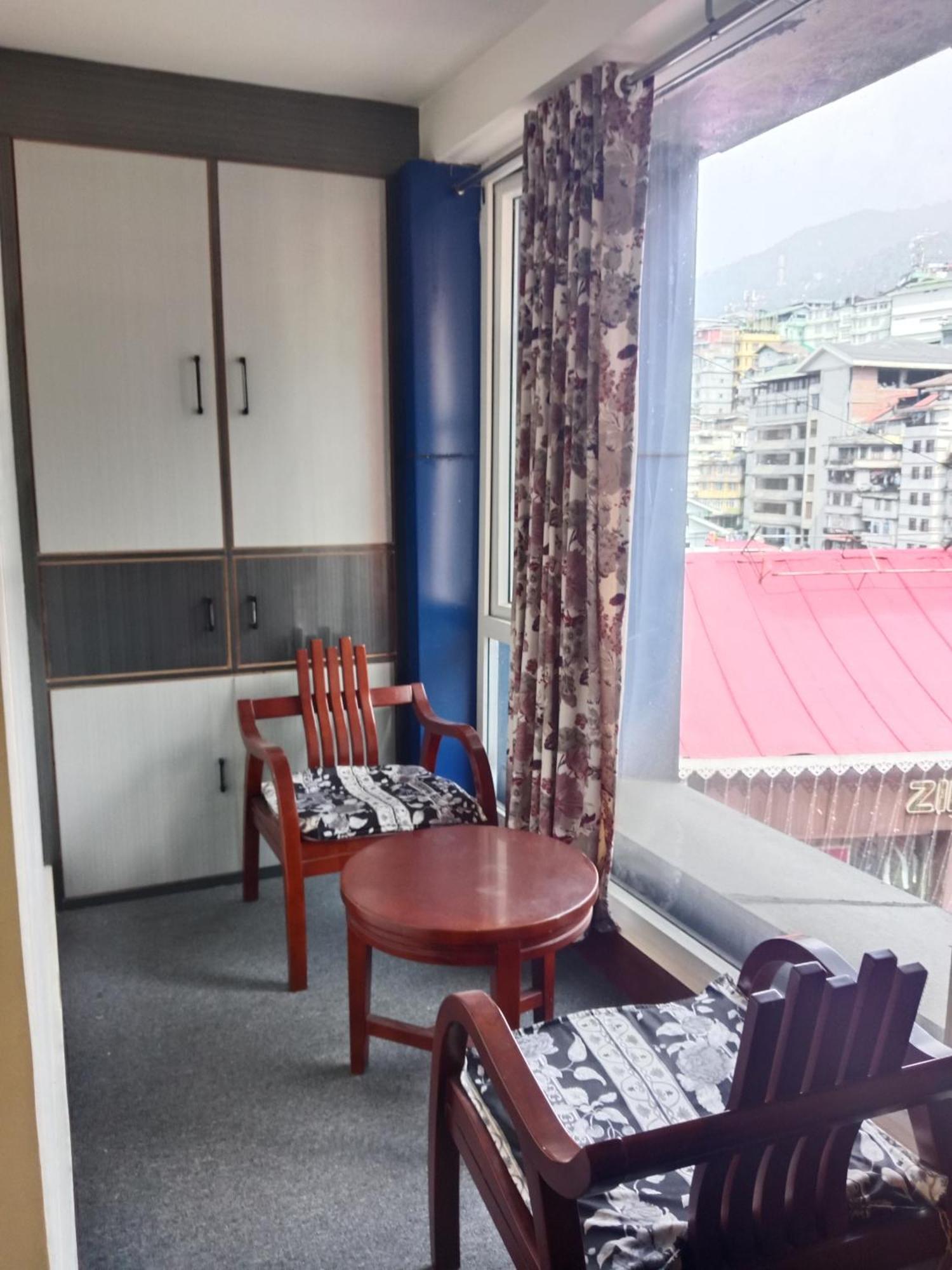 Hotel Urban *