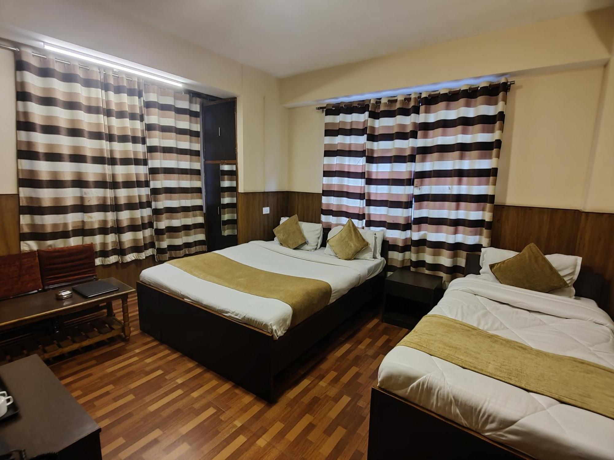 Kg Tusheta - 200 Mtrs From Mg Marg Gangtok