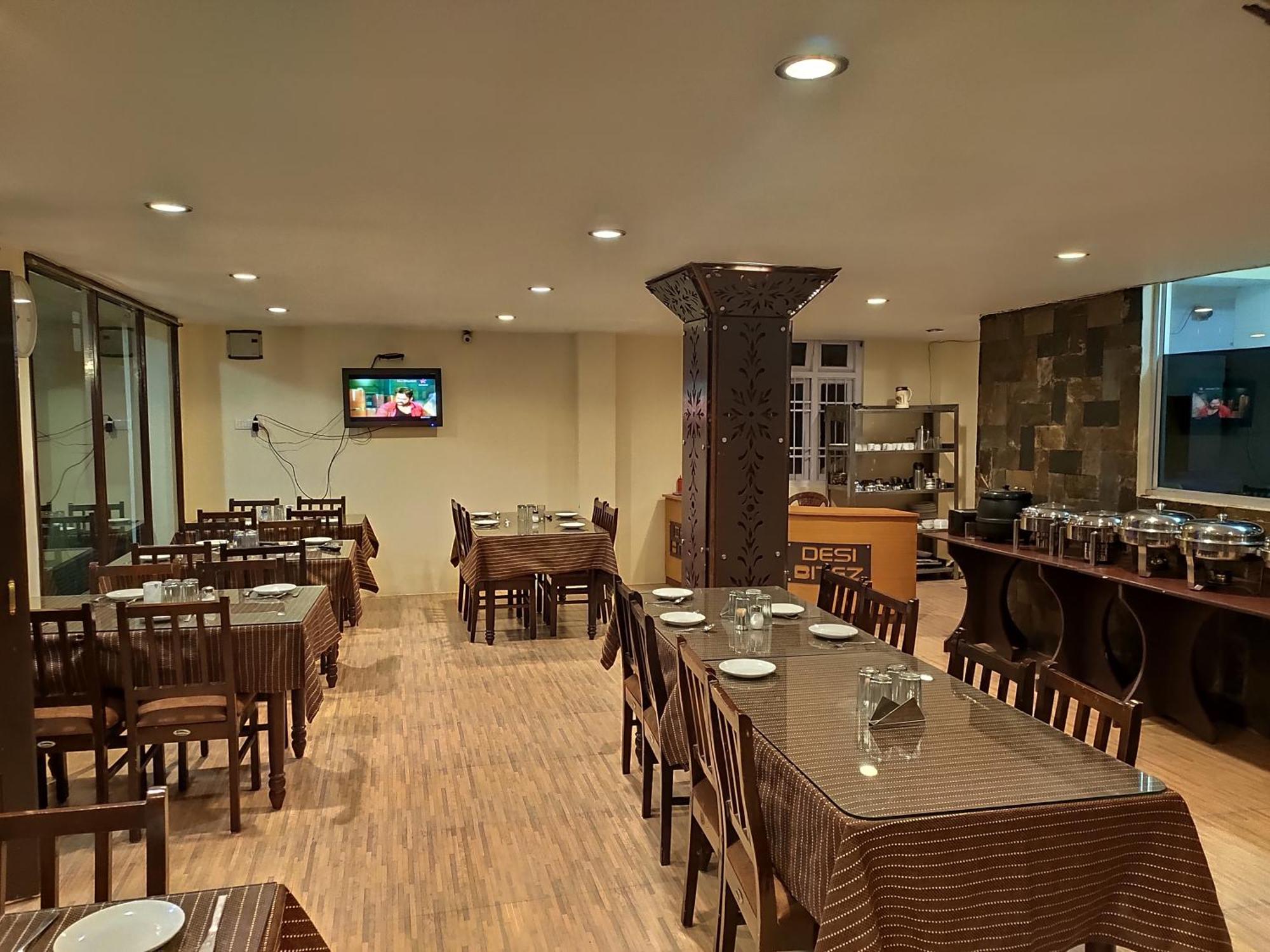 Hotel Kg Tusheta - 200 Mtrs From Mg Marg