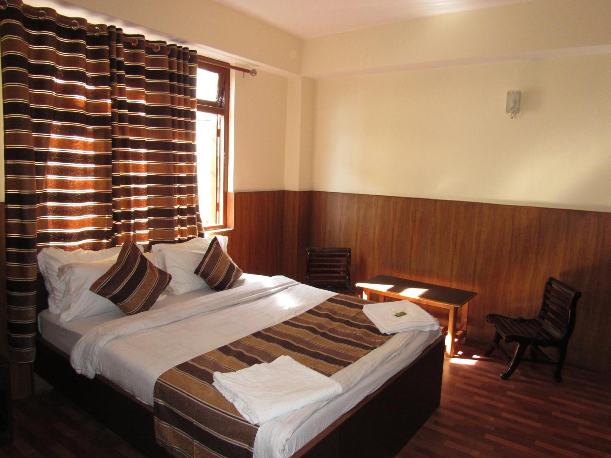 Kg Tusheta - 200 Mtrs From Mg Marg Gangtok