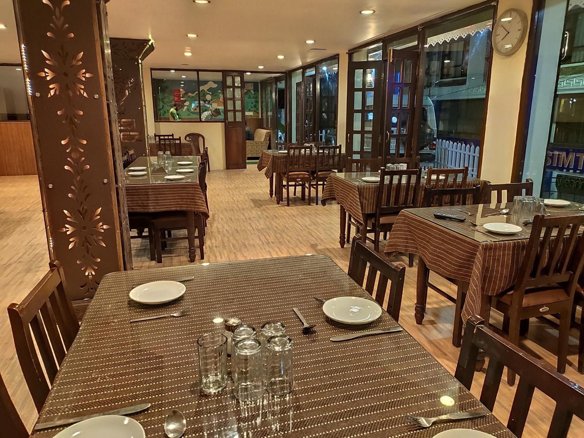 Kg Tusheta - 200 Mtrs From Mg Marg * Gangtok
