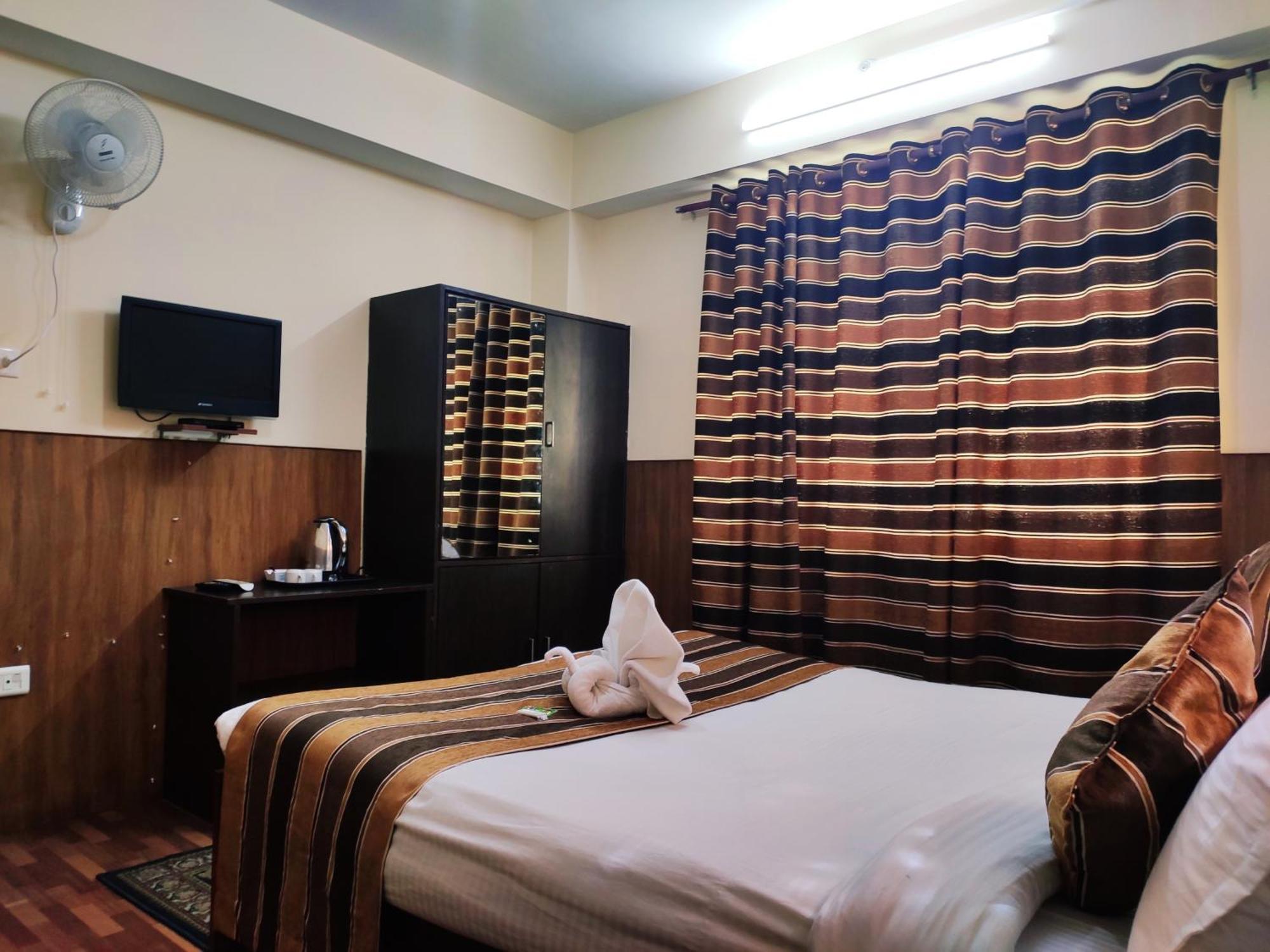 Kg Tusheta - 200 Mtrs From Mg Marg * Gangtok