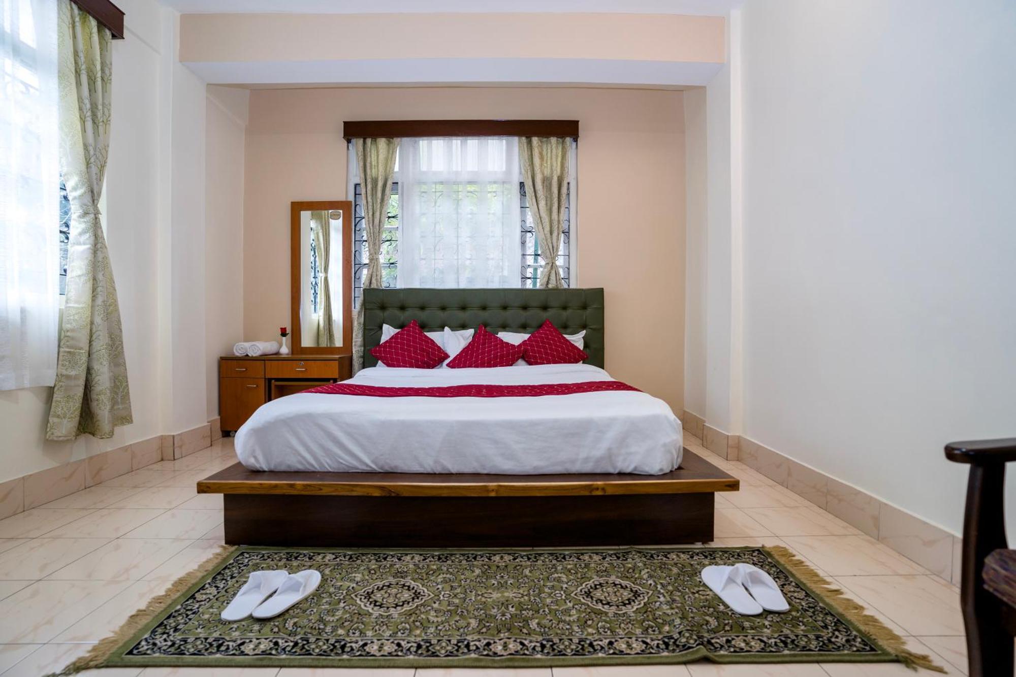 Sparrow Juniper Tree 2 Min Walk To Mg Marg Hotel Gangtok