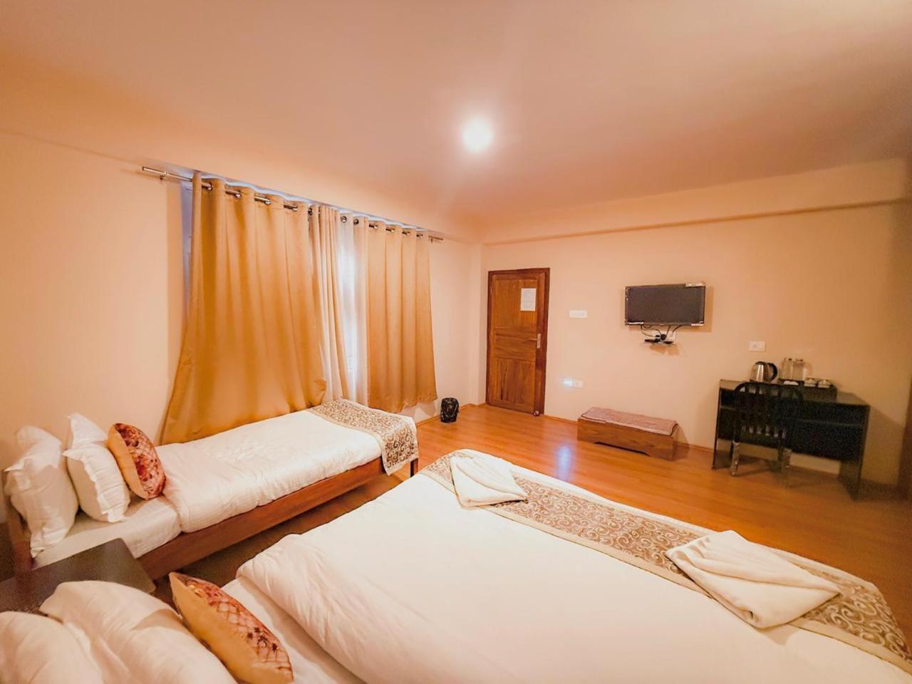 Hotel Shambhala 3*