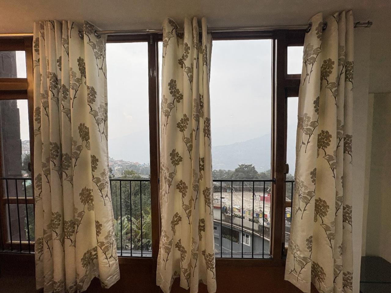 Nina Mma In Gangtok
