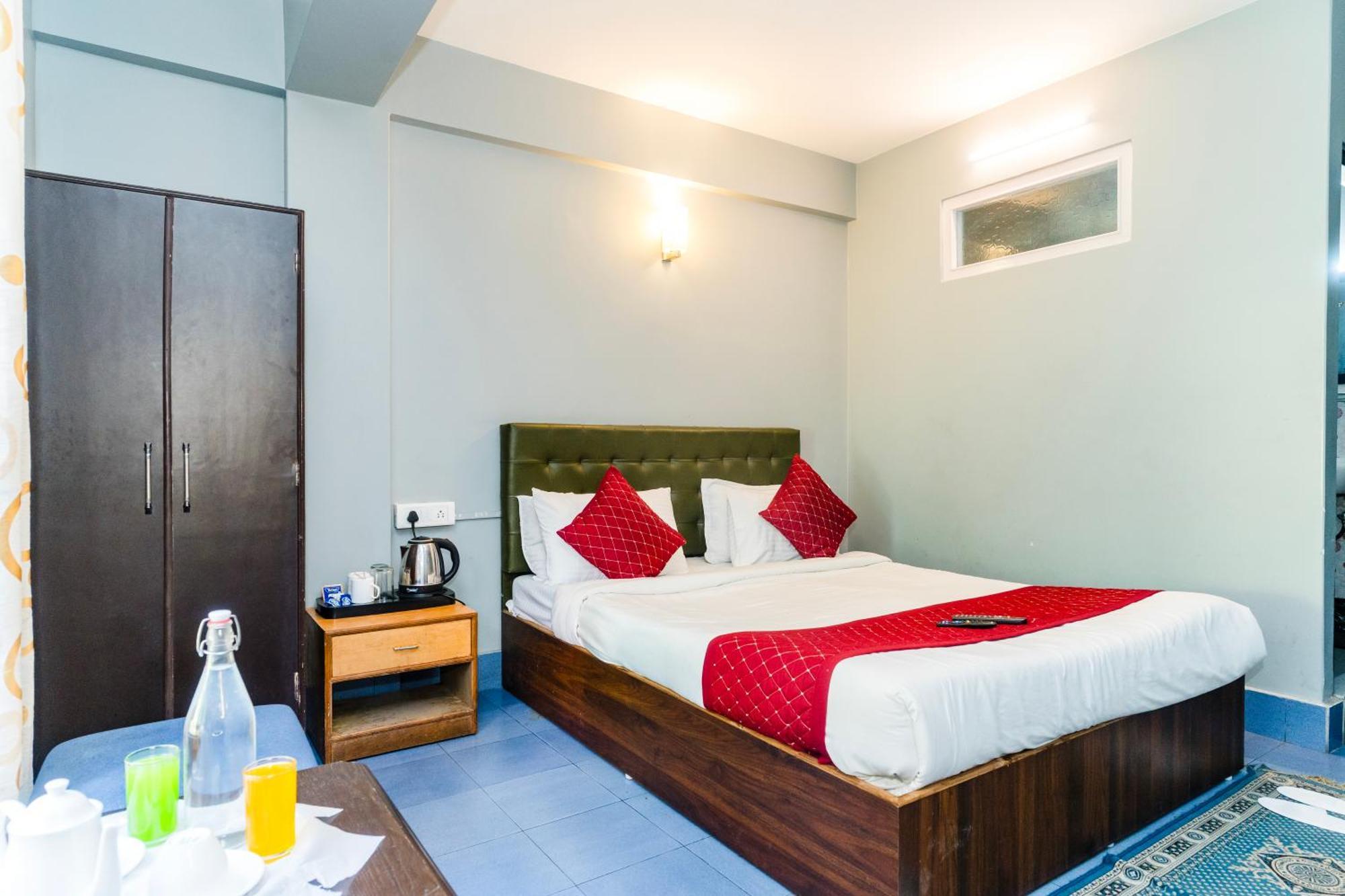 Sparrow Juniper Tree 2 Min Walk To Mg Marg 3*