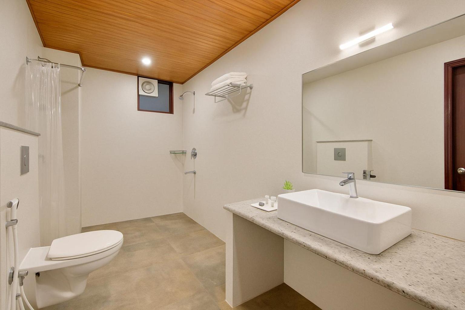 Summit Ttakshang Residency & Mg Marg Gangtok
