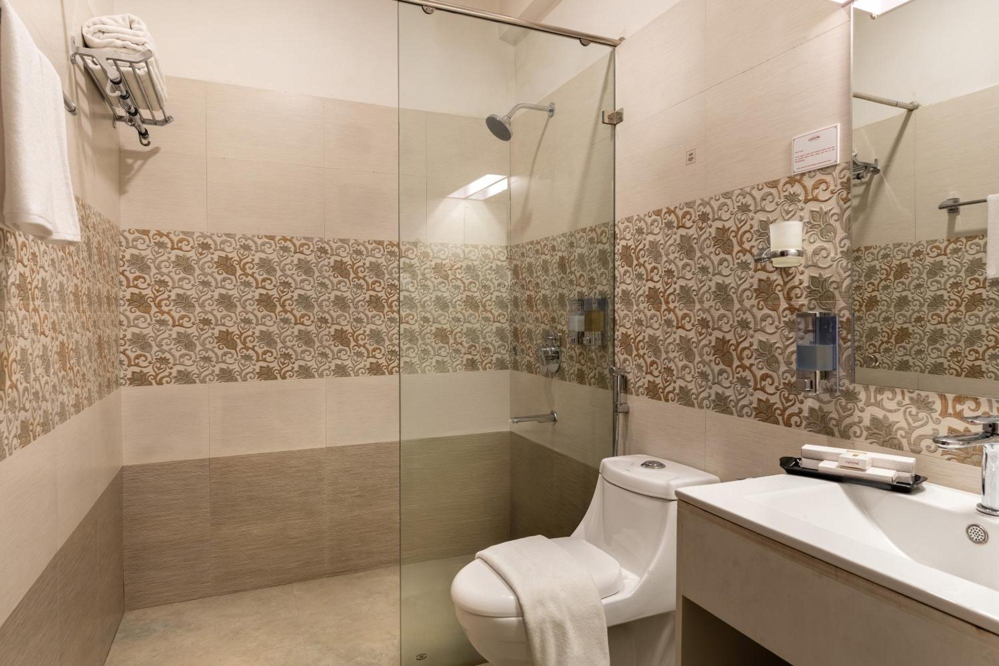 Hotel Summit North Star & With Swimming Pool 4*