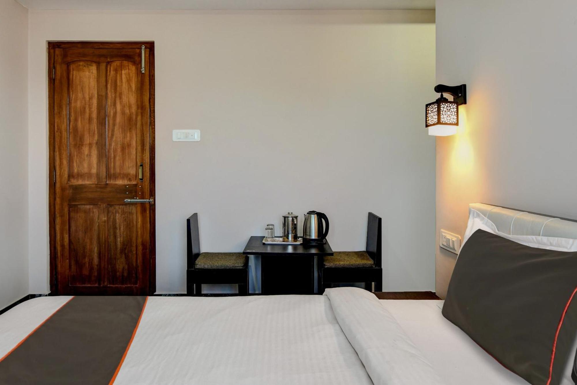 Collection O Norbuling Retreat 3*