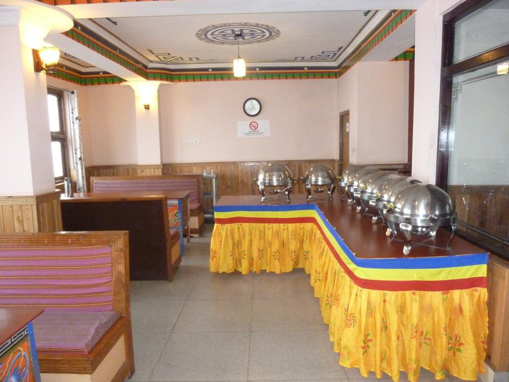 Hotel Dragon Inn 4*