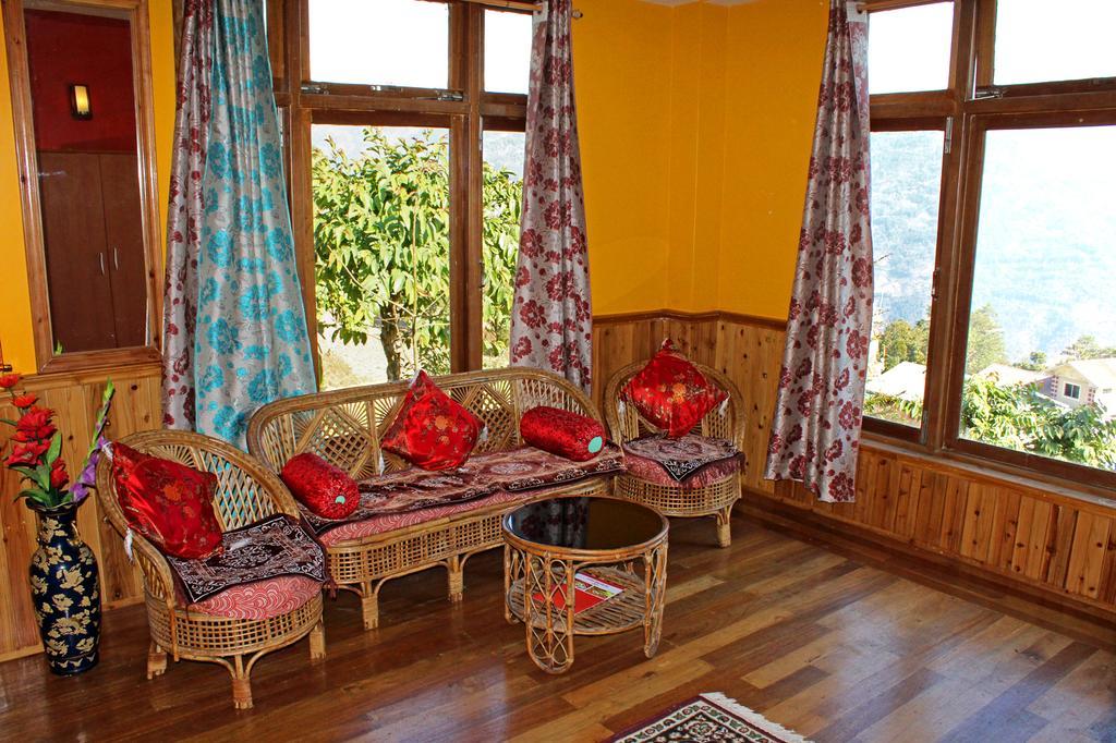The Red Mud Chalet 2*
