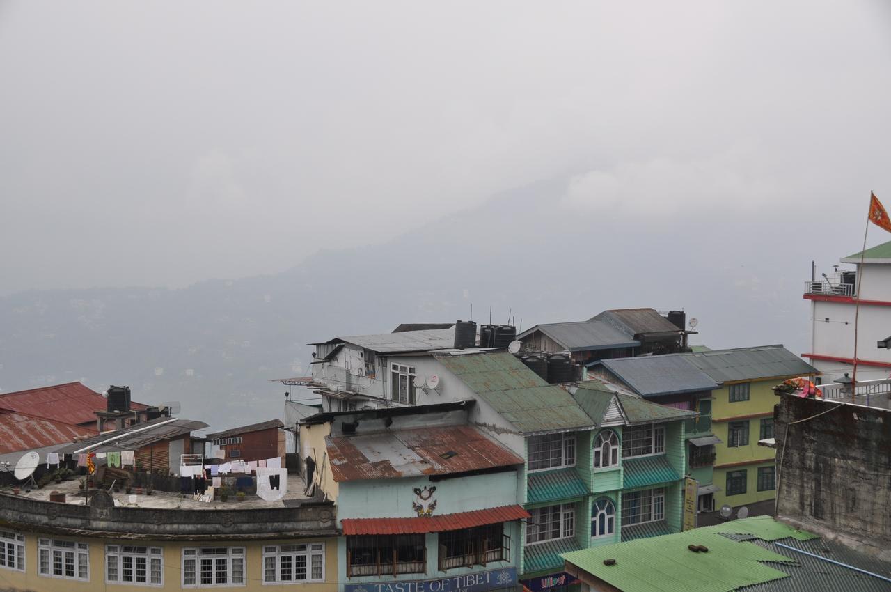 Jewel Of The East Residency & 3* Gangtok