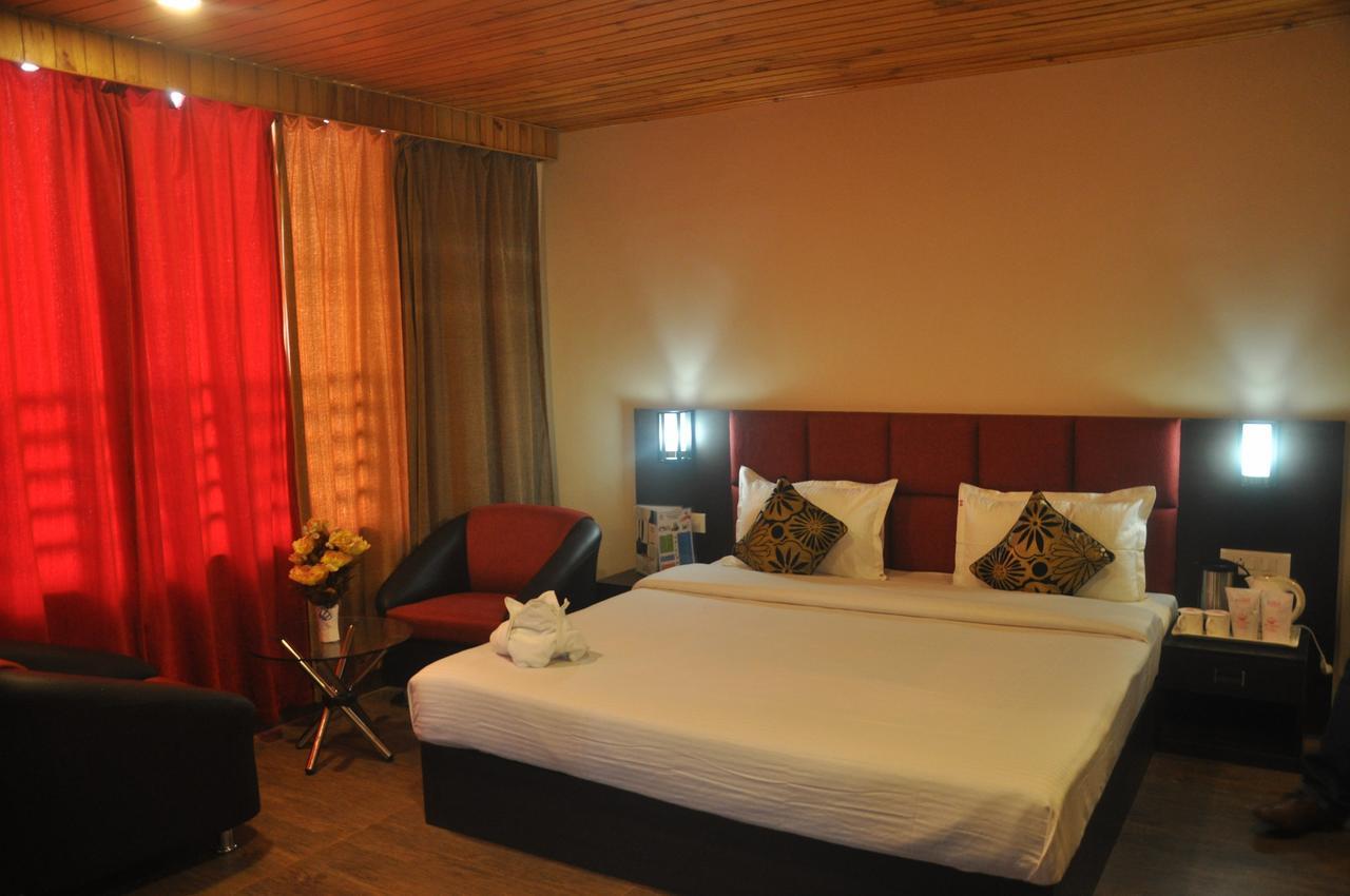 Hotel Jewel Of The East Residency &
