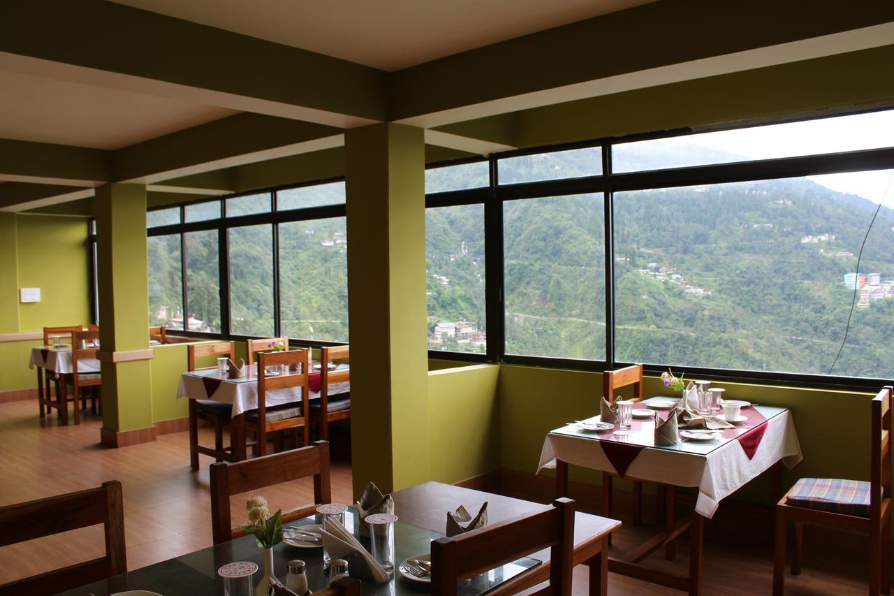 Hill Castle Hotel Gangtok