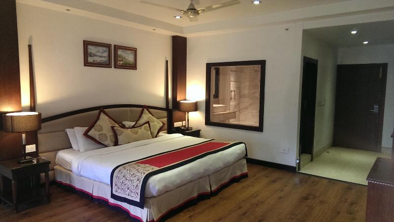Hotel Orange Village 3*