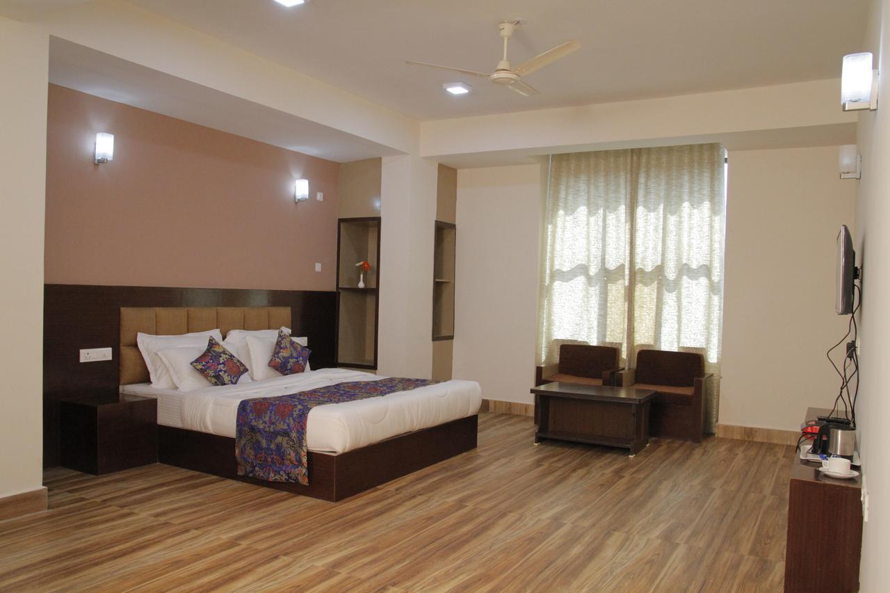 Hotel Twin Spring *