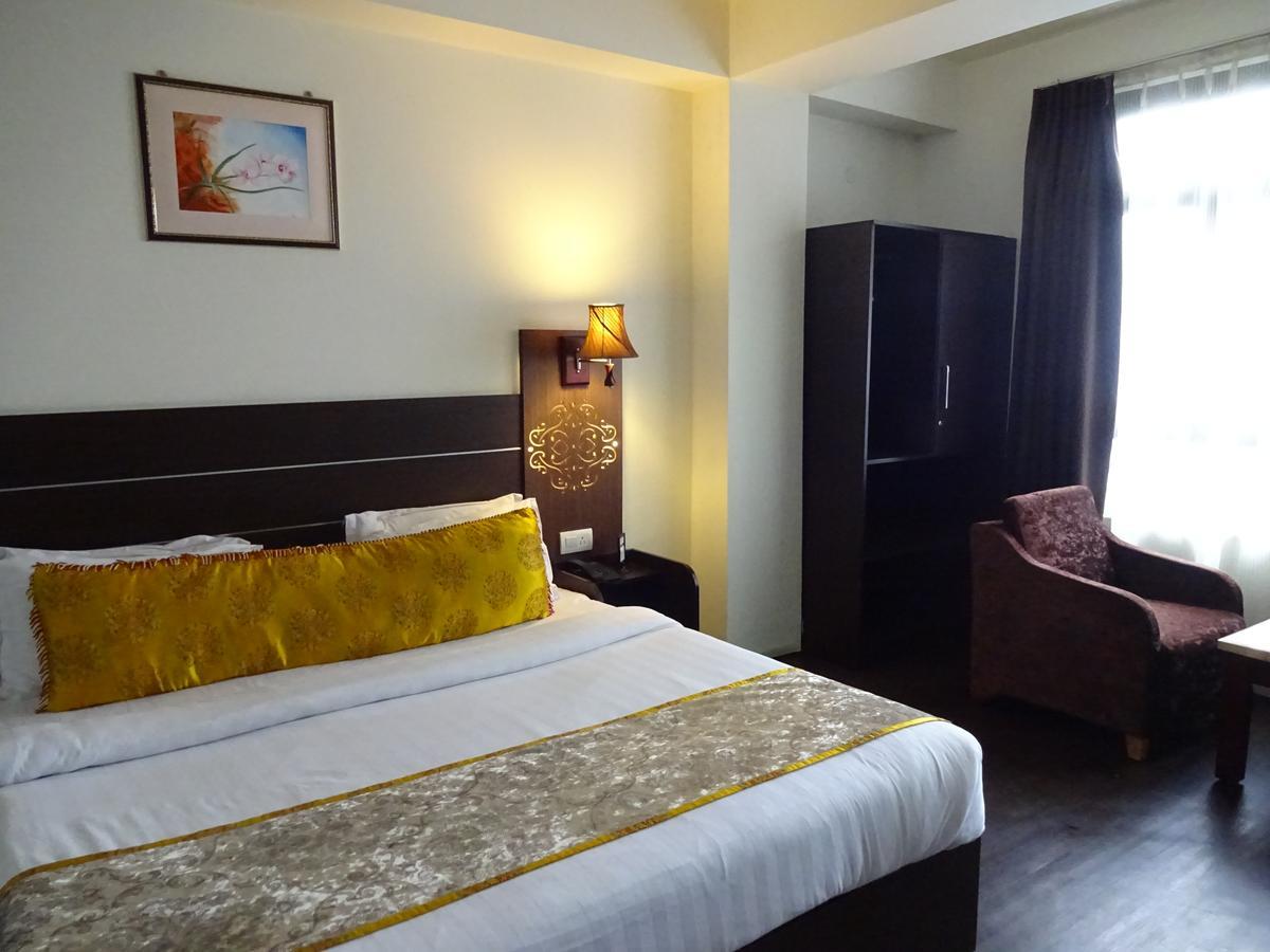 Hotel Jain Group Royal Orchid &