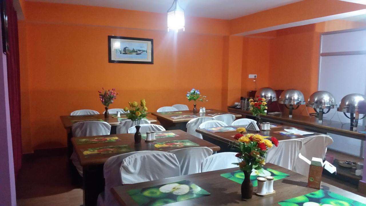 Inn Oyo 8164 Hans Regency 3*