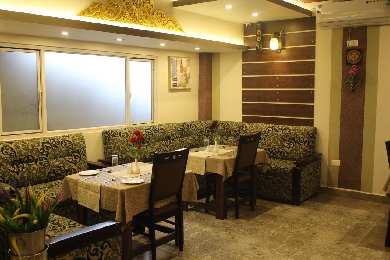 The Lindsay Cheu Den Inn 4*