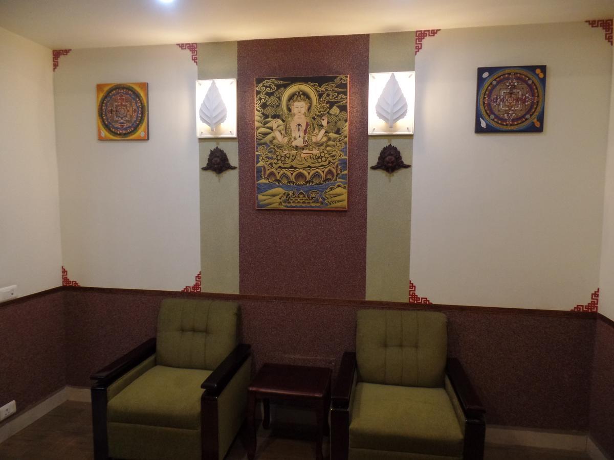 The Lindsay Cheu Den Inn