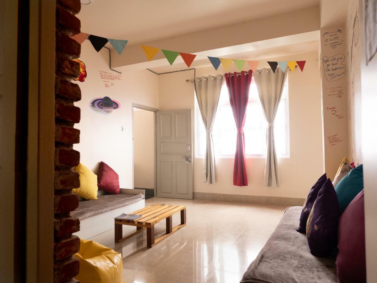 Tag Along Backpackers Hostel *
