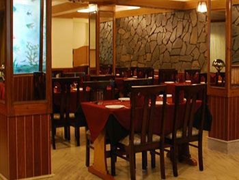 Hotel Summit Ttakshang Residency & Mg Marg 3*