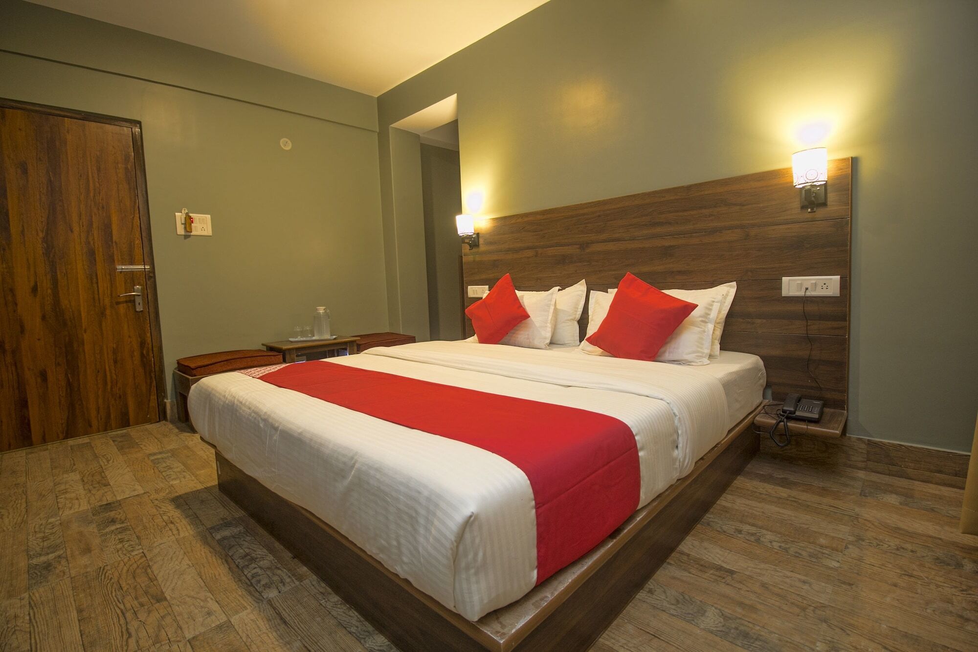 Oyo 22634 Maitreya Zimkhang Hotel 3*