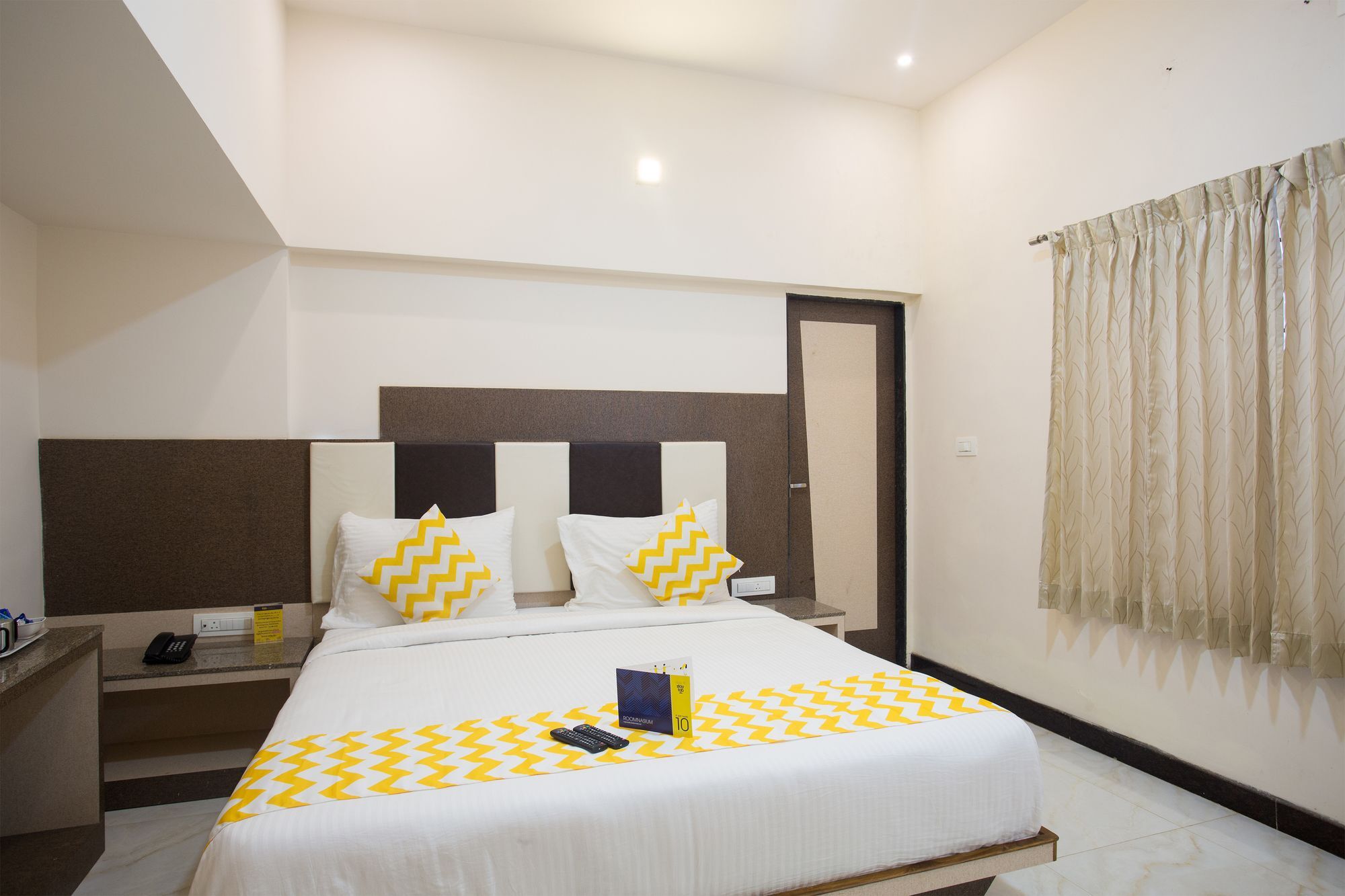 Fabexpress Parasol Residency 3*
