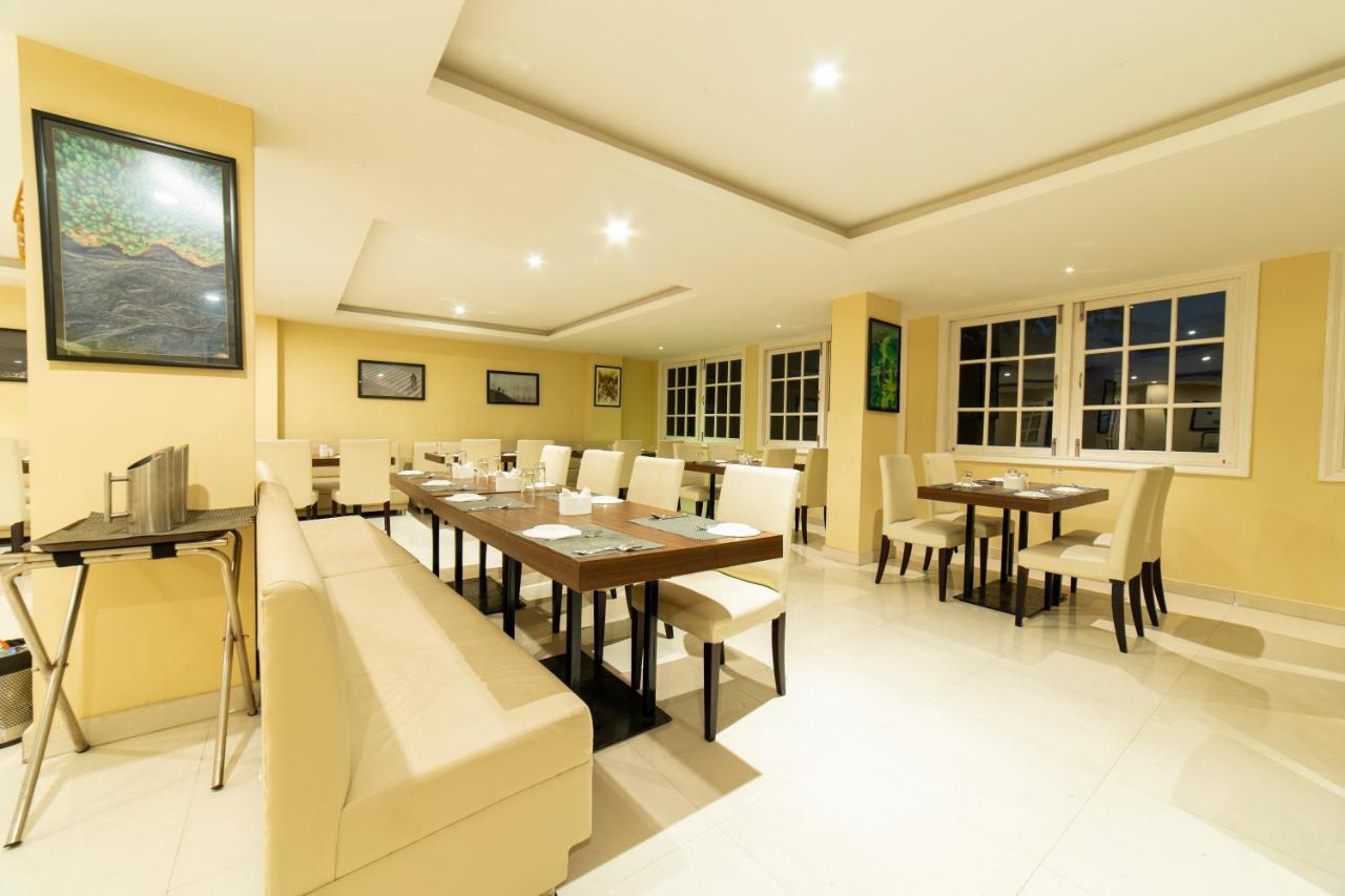Cygnett La Maison Hotel 3*