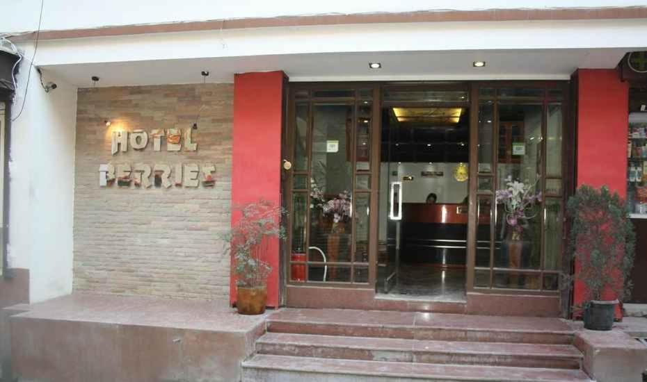 Berries Hotel 3*
