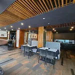 The Regal Hotel & Lounge