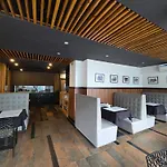 The Regal Hotel & Lounge