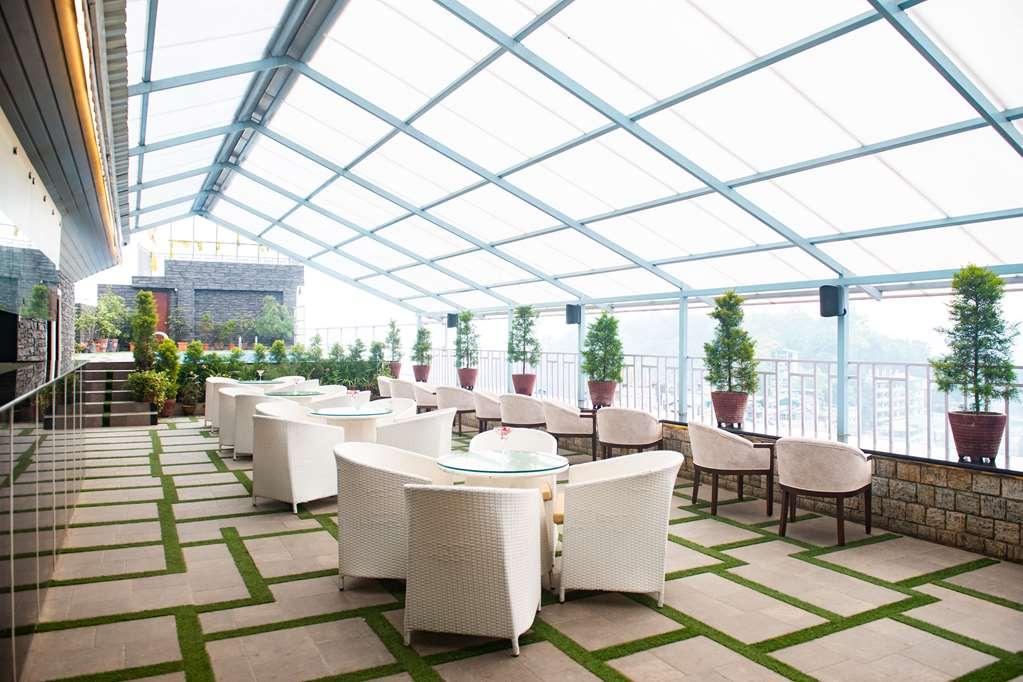 Hotel Ramada By Wyndham & Casino Golden 4*