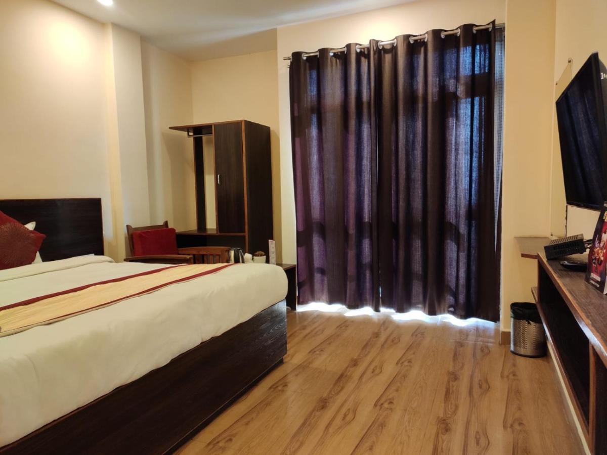 The Narayani Continental Hotel
