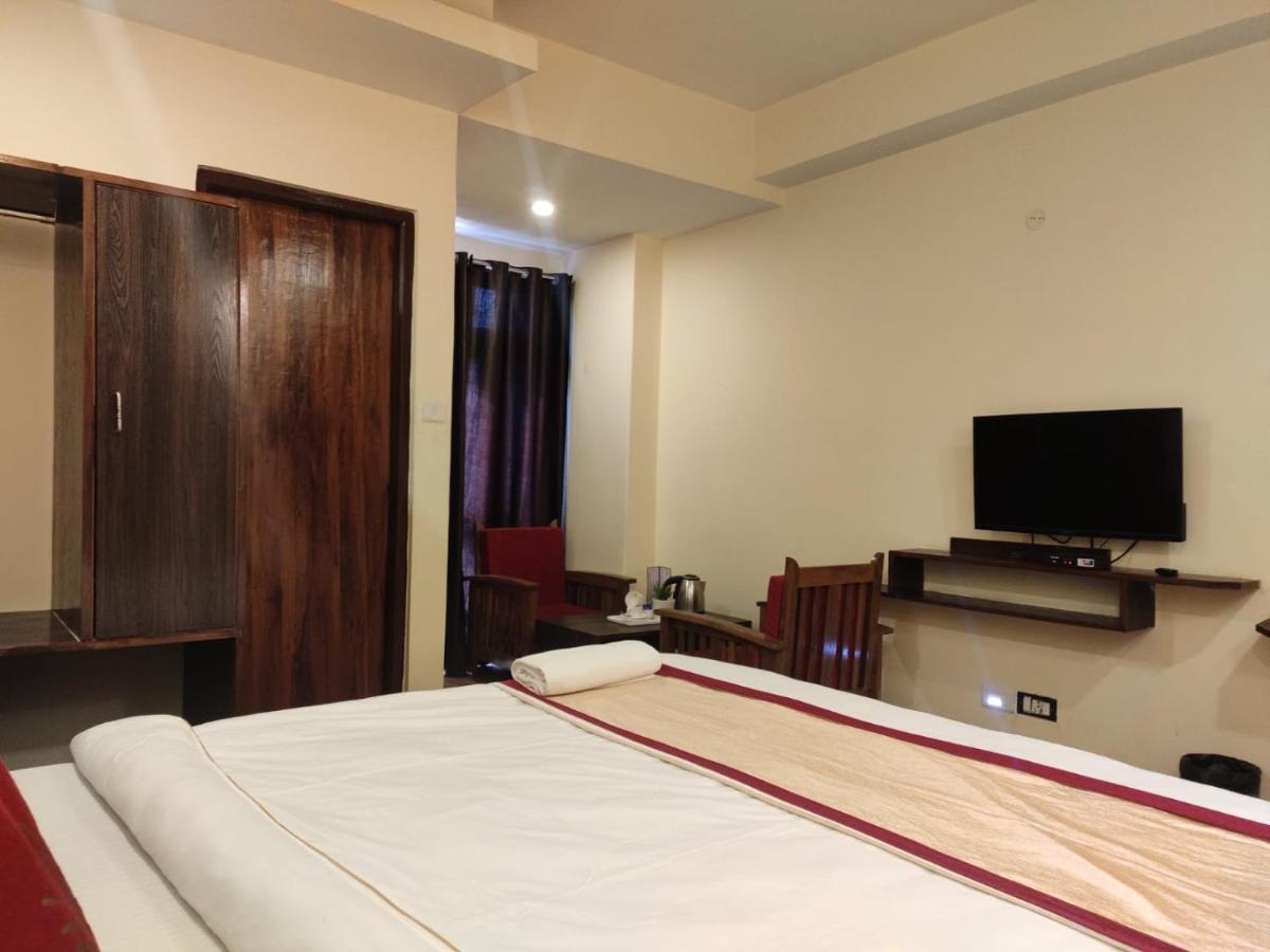 The Narayani Continental Hotel