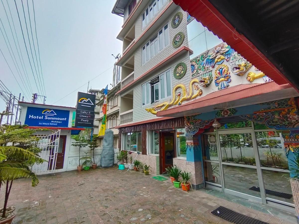 Four Square Holidayz, Hotel Gangtok