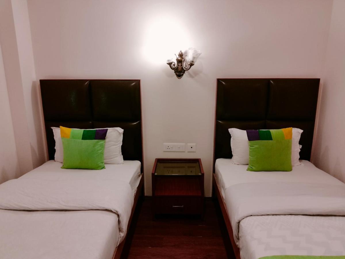 Souvenir Mg Marg Hotel 2*