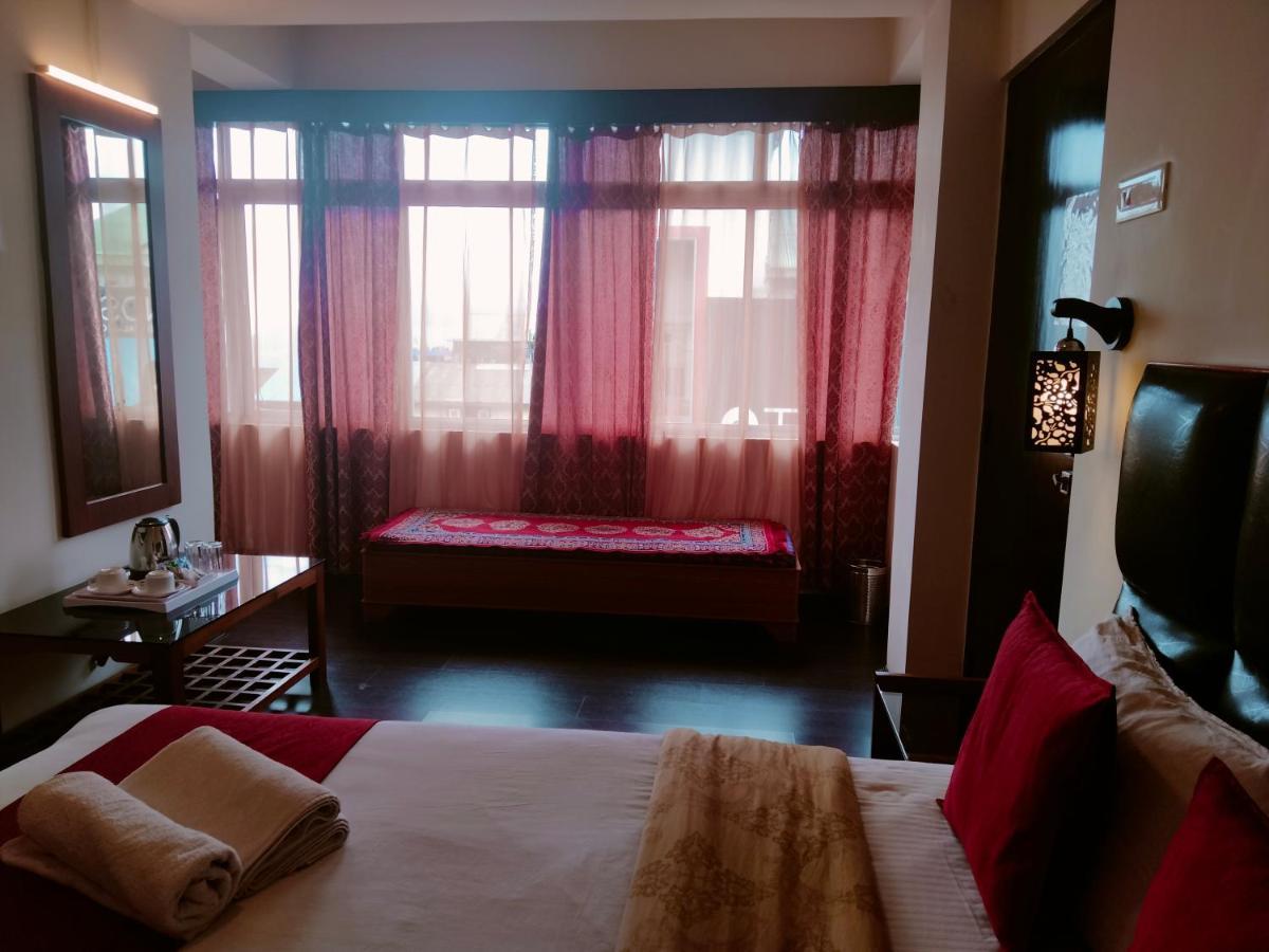 Hotel Souvenir Mg Marg 2*