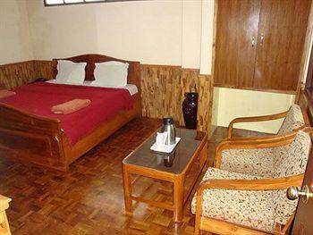 Royal Residency 2*