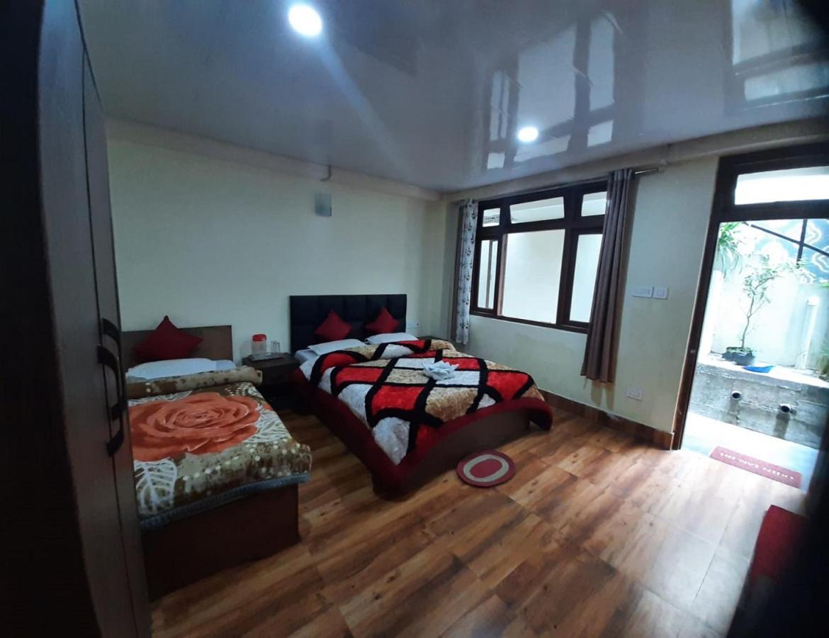 Pali Ghar, Hotel 5*
