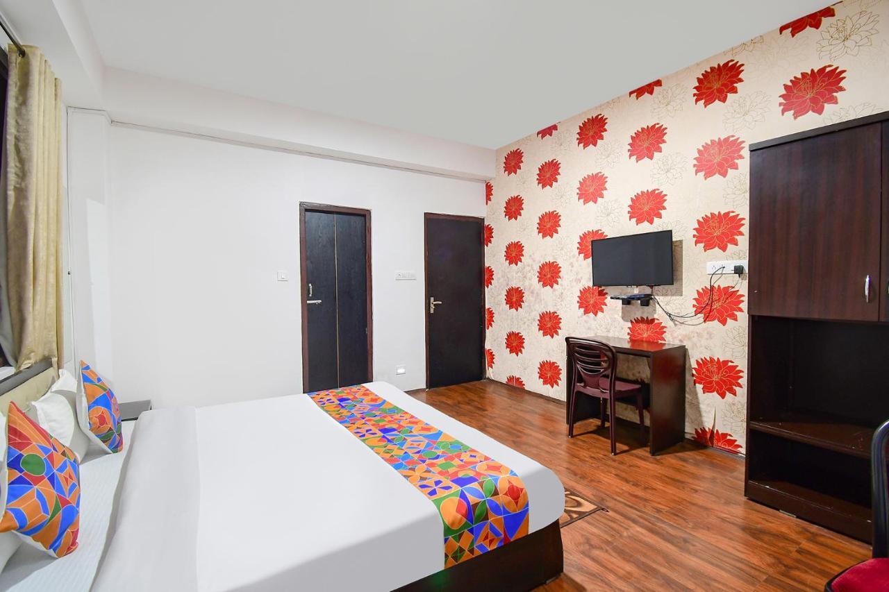 Hotel Fabhotel Snoopy