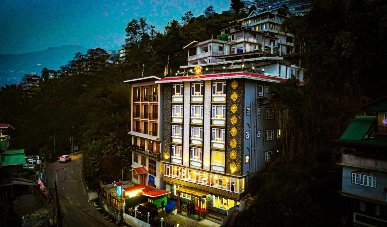 Rufina Pinasa Residency Hotel 3*