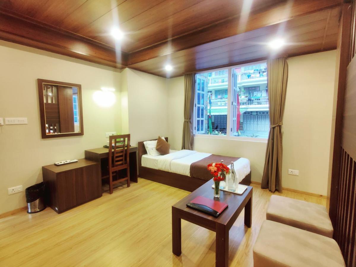 Hotel Keswani Group Tashi Heritage & 3*