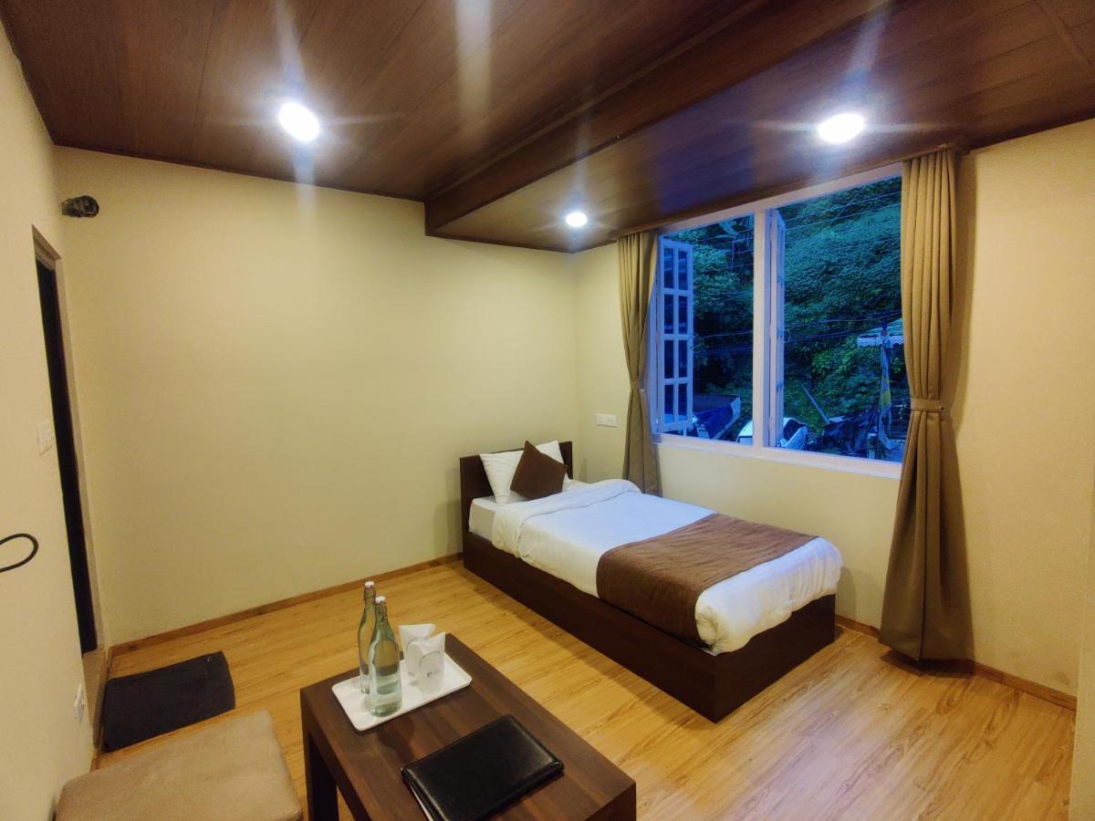Hotel Keswani Group Tashi Heritage & 3*